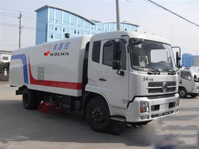 東風(fēng)天錦豪華版掃路車(chē)