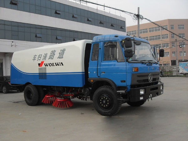 東風153掃路車